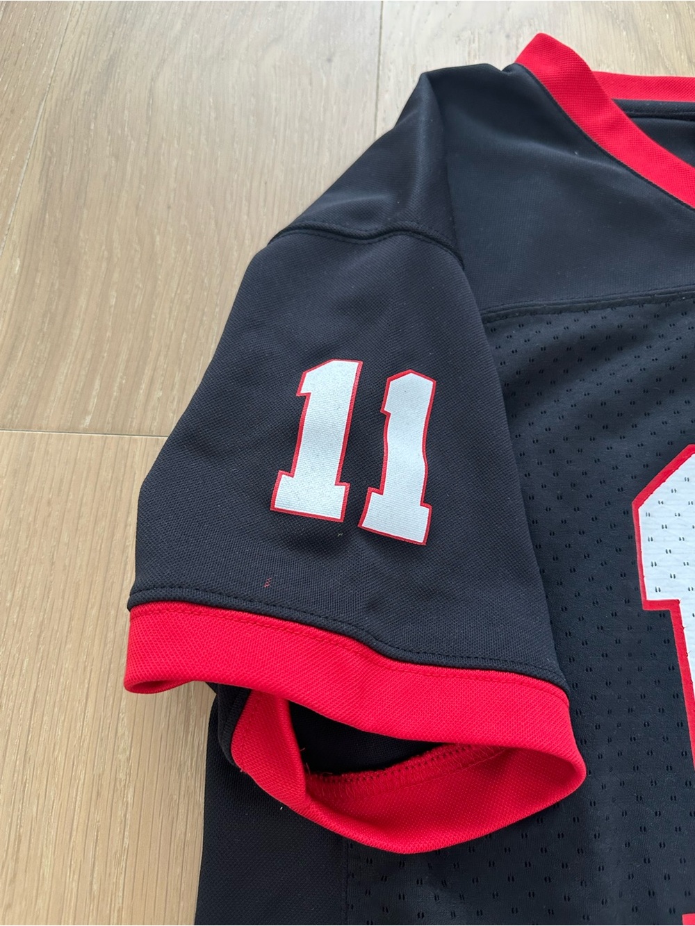 UGA Georgia Football Jersey 11 Kids Size XL Red and Black Athletic Game Day Fit - Picture 4 of 7